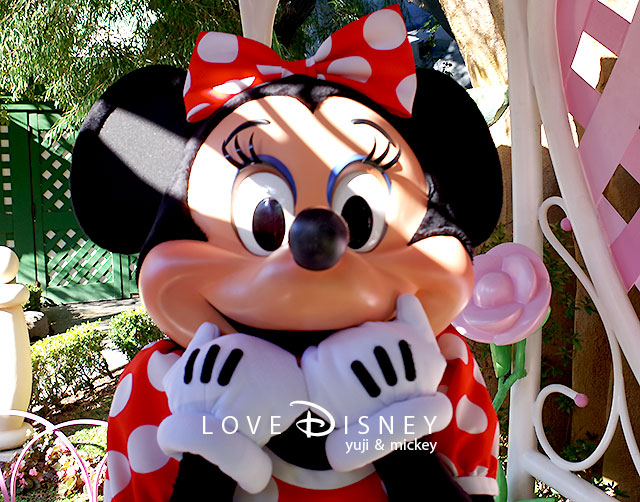 Disneylandのトゥーンタウンにあるグリーティング施設「ミニーの家」ミニーマウス（その3）