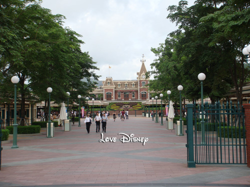 香港ディズニーランド、１９