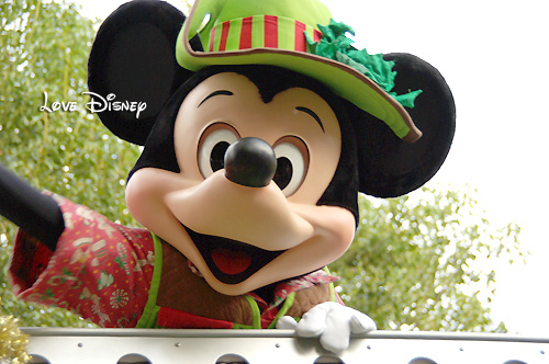 Mickey's Jingle Jungle Parade、３