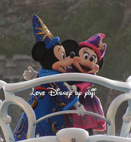 ミッキー ミニーのキス画像 Be Magical Love Disney