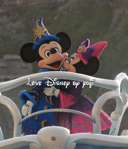 ミッキー ミニーのキス画像 Be Magical Love Disney