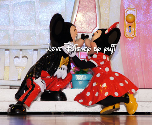 ミッキー ミニーのキス画像 ワンマンズ ドリーム ザ マジック リブズ オン Love Disney