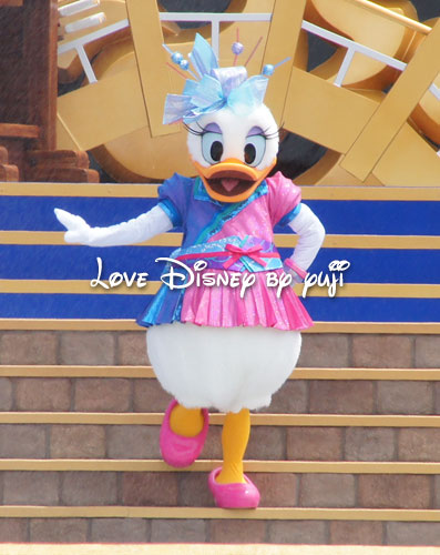 踊るデイジー画像 爽涼鼓舞 ザ ホットチャレンジ ディズニー夏祭り Love Disney