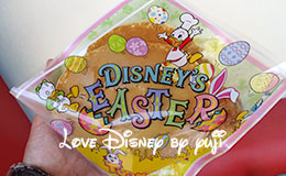 「ディズニー・イースター2015」スペシャルメニュー、パンケーキサンド（フィッシュカツ）