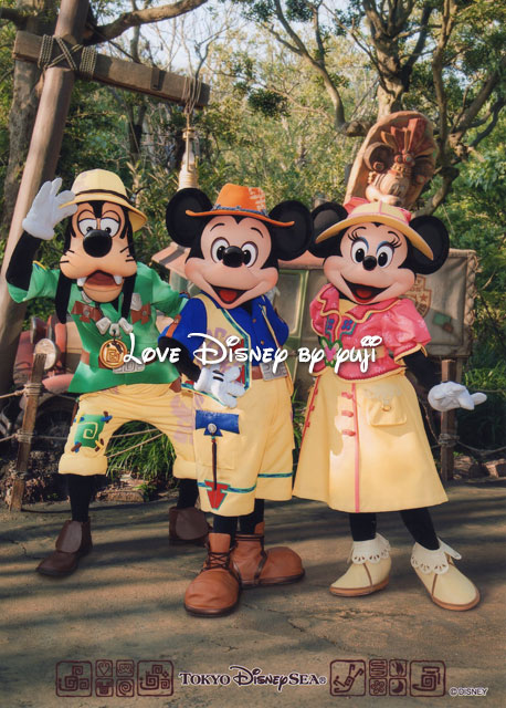 ミッキー フレンズ グリーティングトレイルの台紙のキャラクター写真リニューアル Love Disney