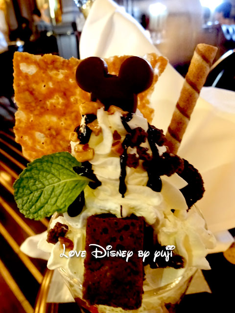 季節のパフェ チョコレートパフェ テディ ルーズヴェルト ラウンジ Love Disney