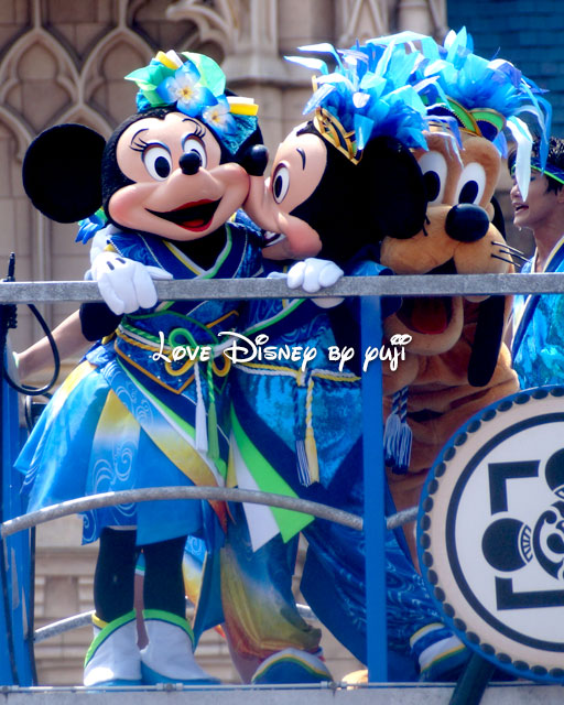 ミッキーとミニーのキス（その5）