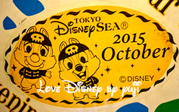 「10月のマンスリースーベニアメダル」＆「10月1日発売のチップ＆デールのレジャーシート」