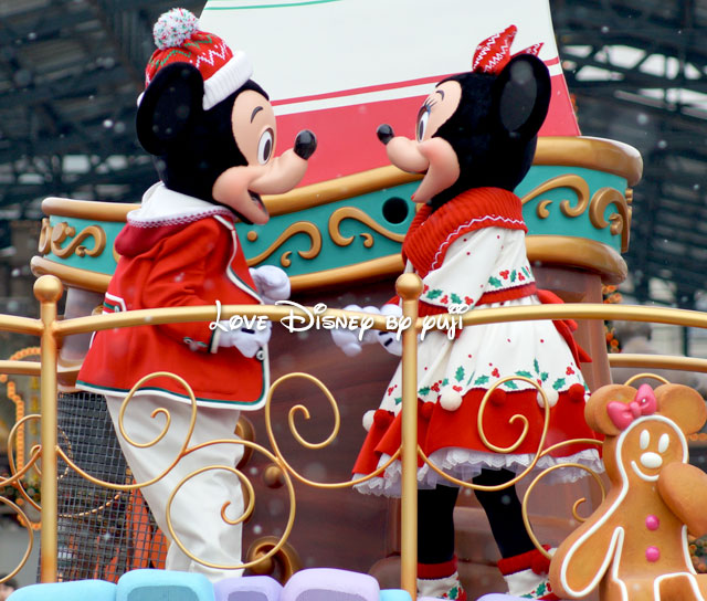 雪の中のミッキーとミニーのペア画像8枚紹介 ディズニー クリスマス ストーリーズ Love Disney