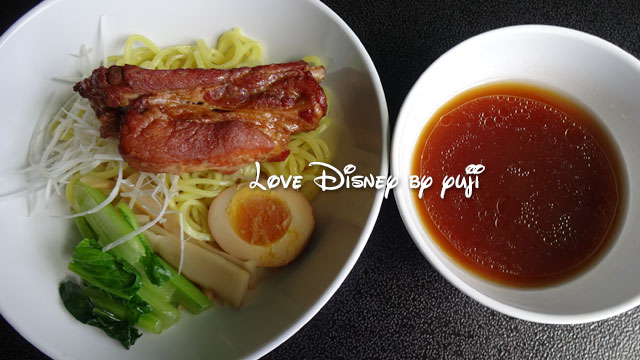 骨付き豚バラ肉のつけ麺