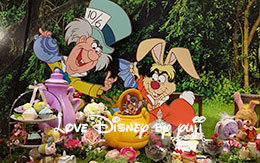 「アリス・イン・ワンダーランド／時間の旅」飾付紹介！ in ディズニーストア