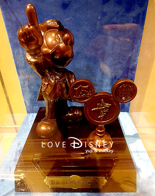 16年10月4日販売開始 東京ディズニーシー15周年スペシャルグッズ 4個紹介 Love Disney