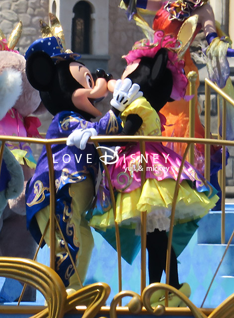 ファッショナブル・イースター2017のミッキー＆ミニーのキス（その2）