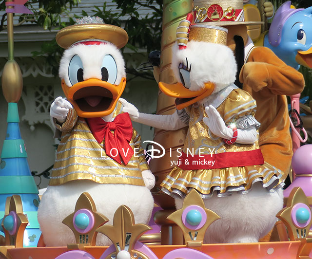 ドナルド デイジーとミッキー ミニー キス画像など10枚紹介 Love Disney