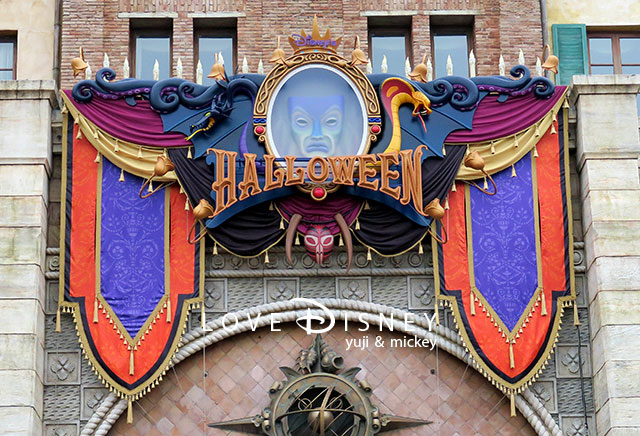 TDS「ディズニー・ハロウィーン2017」飾付（魔法の鏡）