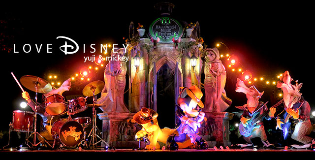 TDL「ディズニー・ハロウィーン2017」の夜景（プラザのミッキー＆プルートのフォトロケーション）その1