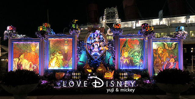 ディズニー・ハロウィーン2017の夜景（SSコロンビア号前のフォトロケーション）