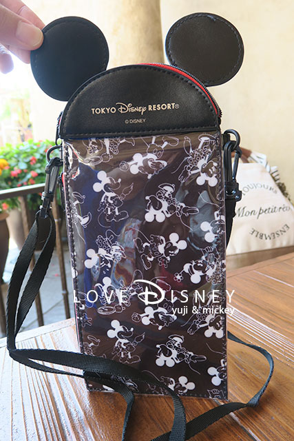 ファンダフル ディズニー限定グッズ 多機能スマホショルダーバッグ 紹介 Love Disney