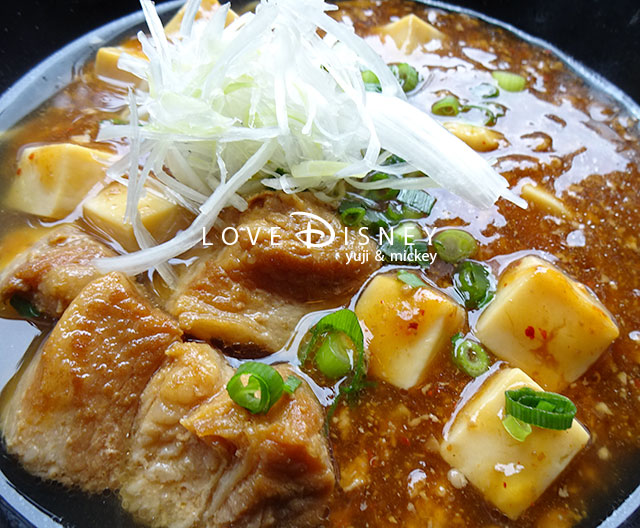 豚角煮とマーボー豆腐のあんかけ麺