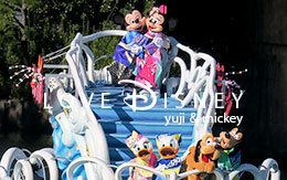 ミッキーとミニーのキス画像など6枚紹介！ニューイヤーズ・グリーティング2018