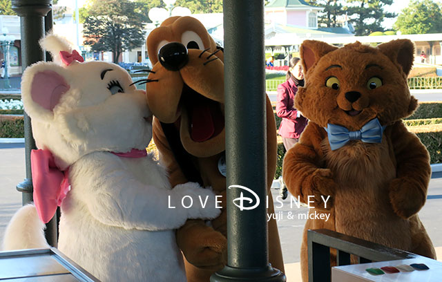 TDL「開園前のご挨拶（グリーティング）」マリーとプルートのキス