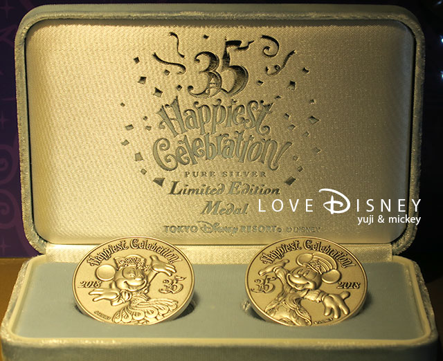 東京ディズニーリゾート35周年記念純銀製メダルセット
