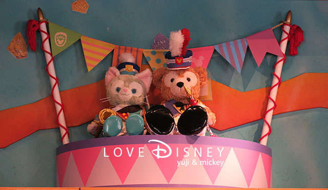 Duffy and Friends「Happy Marching Fun」飾付（ガッレリーア・ディズニー）店内