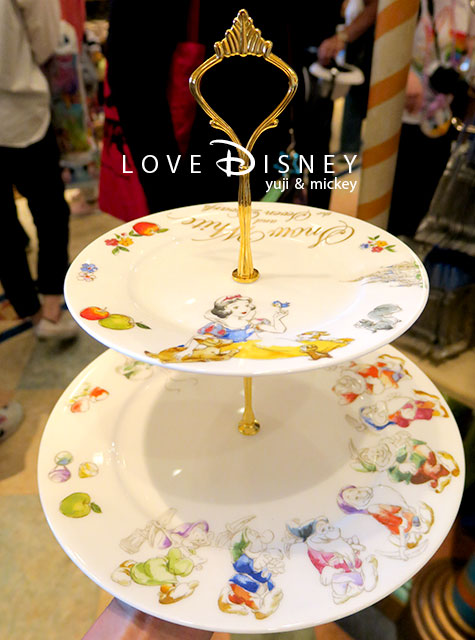 AfternoonTeaプロデュースによる東京ディズニーリゾート限定グッズ（ケーキスタンド）