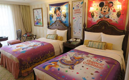 TDR35周年「Happiest Celebration!」デコレーションの客室紹介 in 東京ディズニーランドホテル