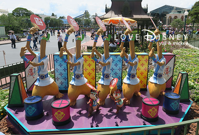 TDL「ディズニー夏祭り2018」フォトロケーション（クリスタルパレスレストラン）チップ＆デール