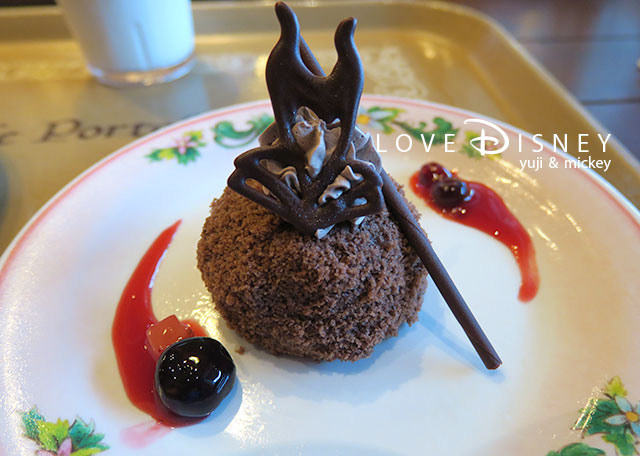 カフェ・ポルトフィーノのディズニー・ハロウィーン2018グルメ「スペシャルセット」チョコレートムースケーキ