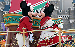 ミッキーとミニーのペアショットなど15枚紹介「ディズニー・クリスマス・ストーリーズ2018」