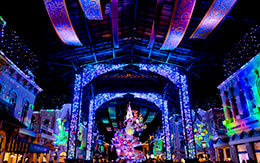 TDR35周年グランドフィナーレバージョン、夜の「セレブレーションストリート」