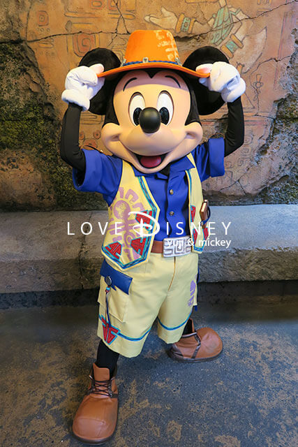 さっそくニューフェイスになったミッキーとミニーにご挨拶 In グリーティングトレイル Love Disney