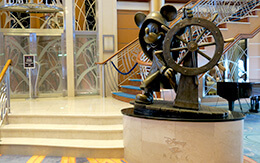 「ディズニークルーズ地中海+ローマ」旅行記〜ディズニー・マジック号のロビー＆キッズ専用エリア〜