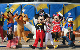 「ディズニークルーズ地中海+ローマ」旅行記〜初日（出航パーティー・Mickey's Sail-a-Wave Party）〜