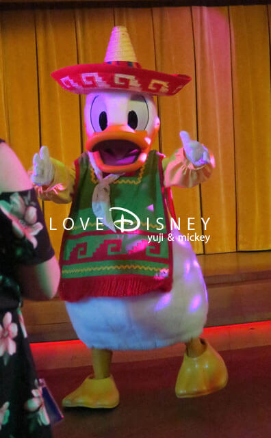 ディズニー・マジック号、メキシカン衣装を着たドナルドに会えるグリーティングショー「サルードスアミーゴスフィエスタ」その6
