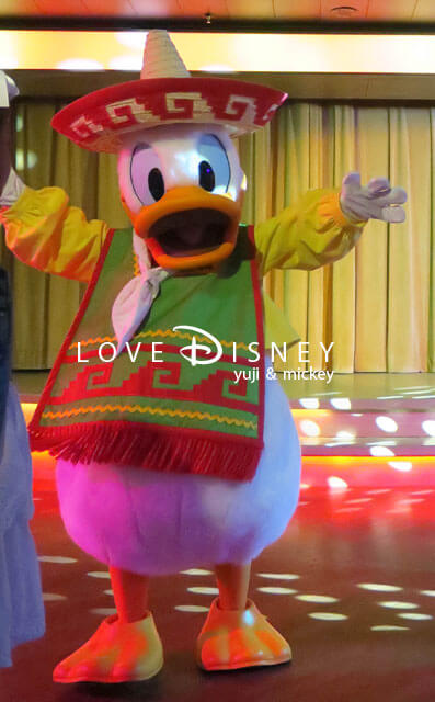 ディズニー・マジック号、メキシカン衣装を着たドナルドに会えるグリーティングショー「サルードスアミーゴスフィエスタ」その7