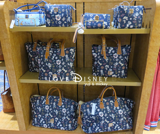 ディズニークルーズ地中海 ローマ 旅行記 マジック号で販売しているグッズ Love Disney