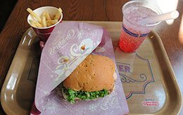 クリスマス限定、大人な味わいのローストビーフサンド in ドックサイドダイナー