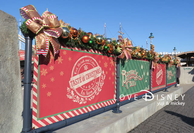 TDSディズニー・クリスマス2019のデコレーション（バーナクル・ビルズ周辺）