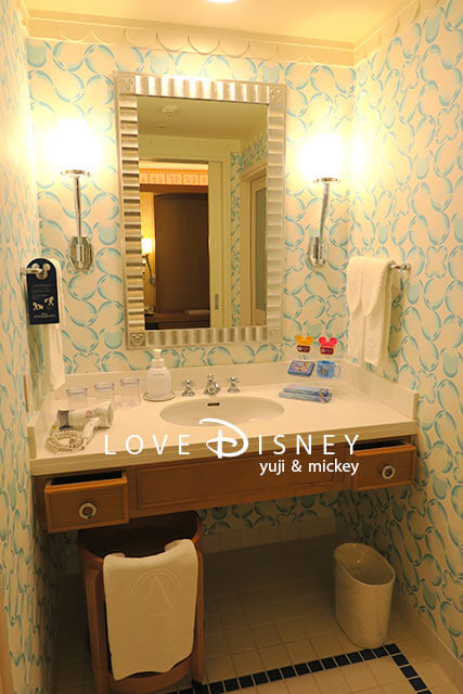 ディズニーアンバサダーホテル「キングダムハーツ」スペシャルルーム、洗面台