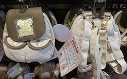 ダッフィーと一緒にお出かけできるアイテム発売！3WAY「キャリーミー・ポシェット」