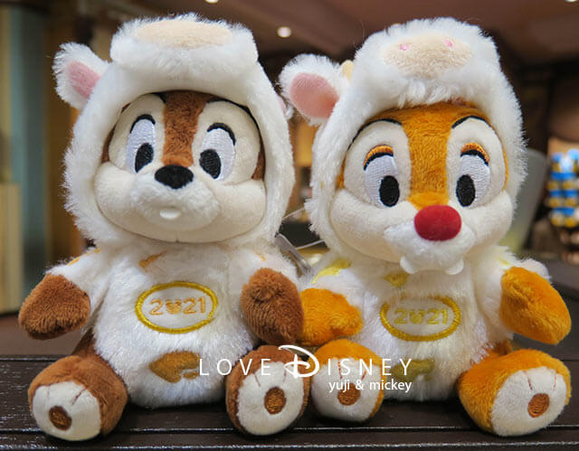 ミッキー フレンドが牛になって登場 21年の干支グッズ ぬいぐるみ ぬいぐるみバッジ 紹介 Love Disney