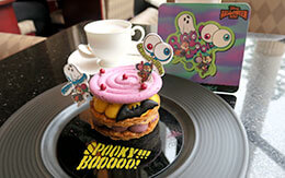 チップ＆デールのコースターが付いてくる「ディズニー・ハロウィーン2021、ケーキセット」 in ハイピリオン・ラウンジ