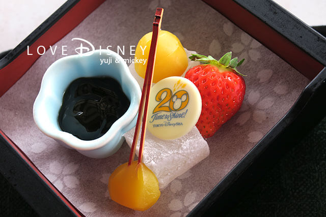 レストラン櫻、東京ディズニーシー20周年スペシャルセット（シーズナルテイストセレクションズ）、甘味（苺、わらび餅、栗甘露煮）