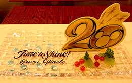 東京ディズニーシー20周年：タイム・トゥ・シャイン！グランドフィナーレ・エンパイア・グリル・ランチ