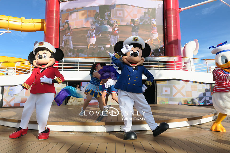 ディズニークルーズ・ウィッシュ号、出航パーティー（Set Sail on a Wish）ミッキー、ミニー、ドナルド、デイジー、プルート、グーフィー