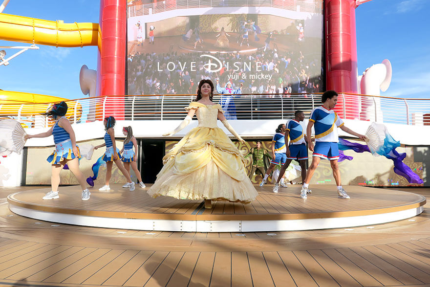 ディズニークルーズ・ウィッシュ号、出航パーティー（Set Sail on a Wish）ベル