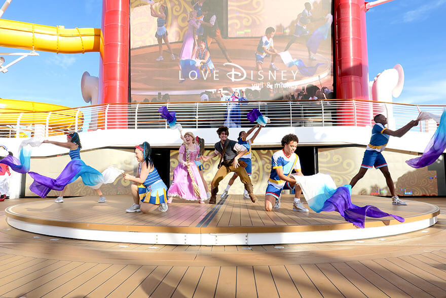 ディズニークルーズ・ウィッシュ号、出航パーティー（Set Sail on a Wish）ラプンツェル＆フリンライダー